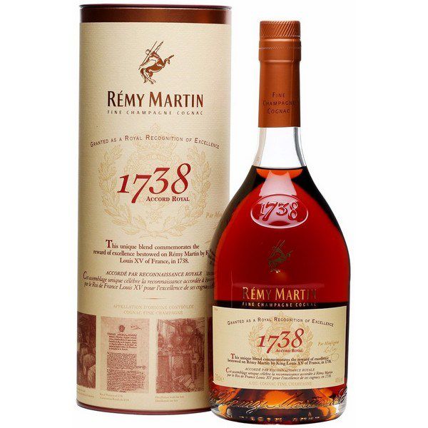 Remy Martin 1738 Accord 700ml (Gift Box F24)